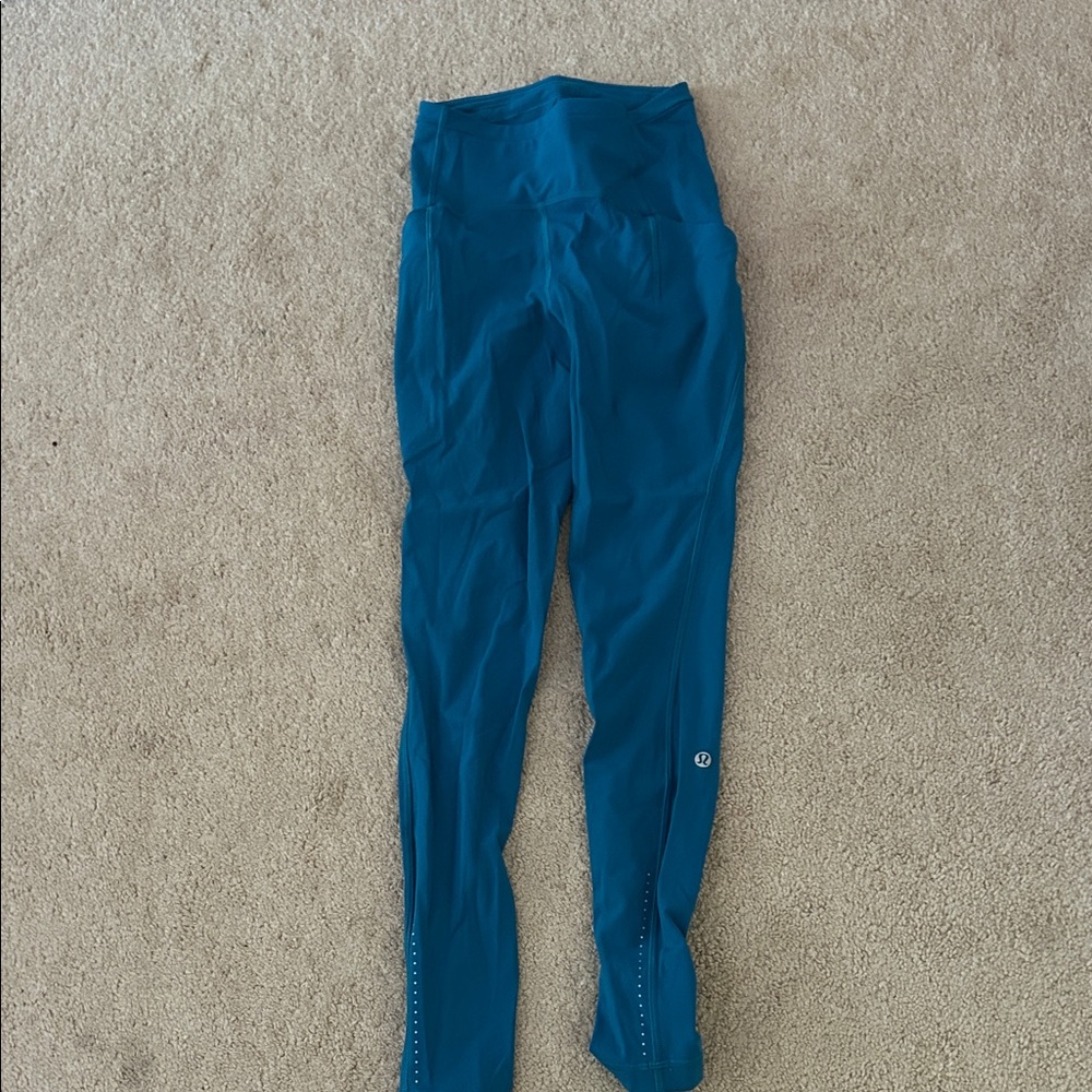 Lululemon High rise Blue Swiftly Speed Leggings Length 28”